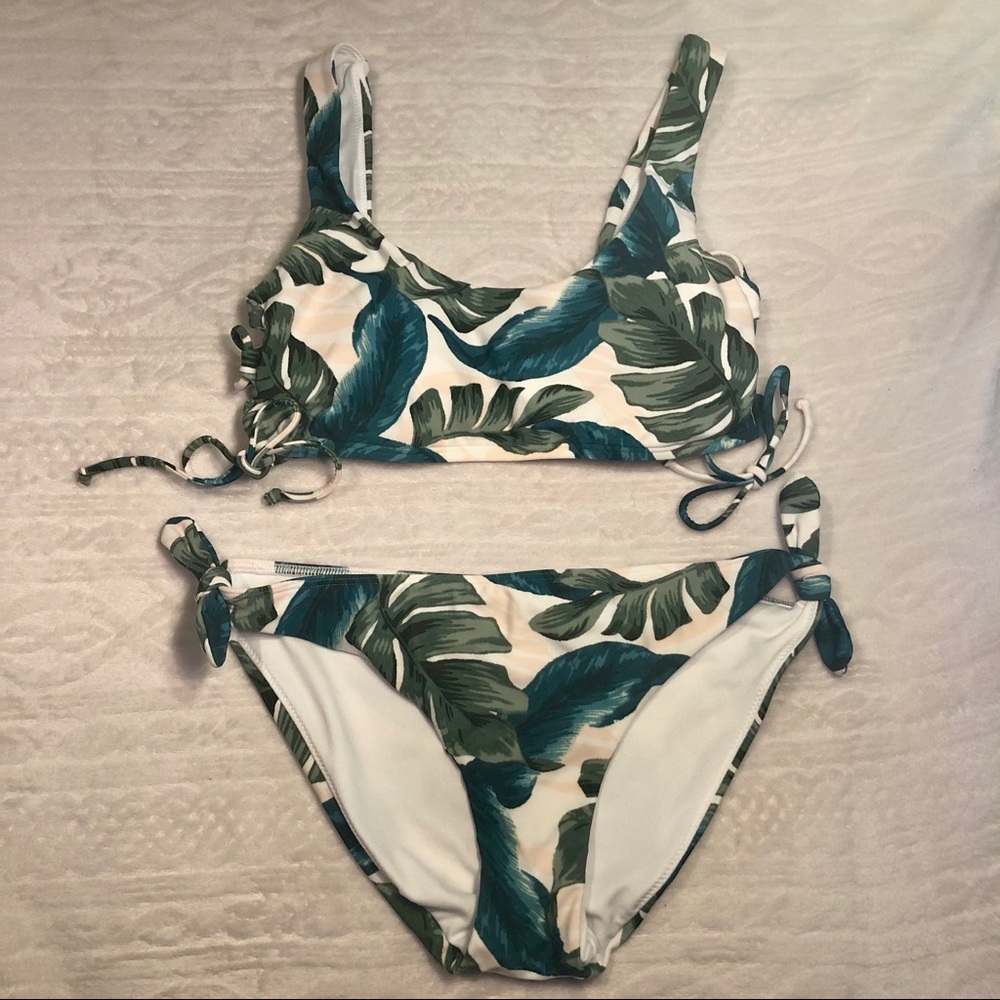 Hollister Bikini🌿